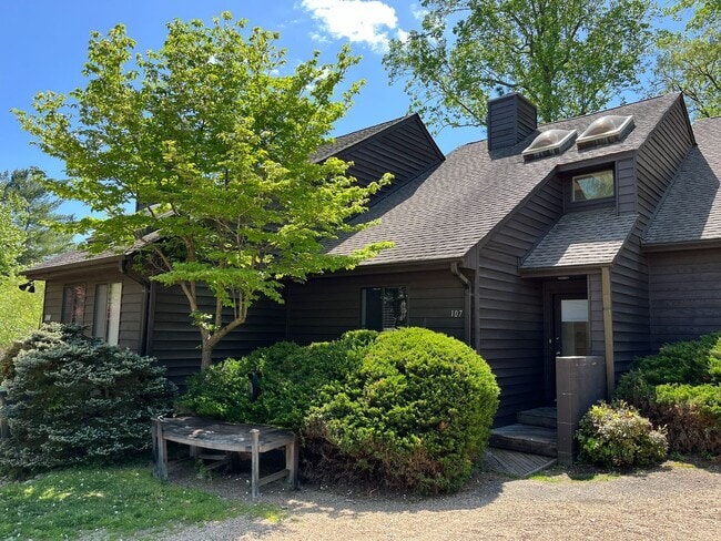 property at 105 Tintern Ct