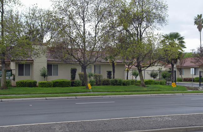 Palm Mission Estates Rental Community in Fresno, CA - Foto de edificio - Building Photo