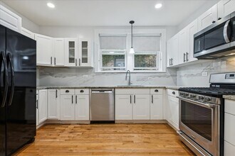 6724 N Campbell Ave in Chicago, IL - Building Photo - Building Photo