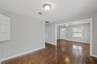 4125 Dockrell St in Dickinson, TX - Building Photo - Building Photo