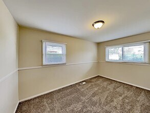423 Springfield St in Park Forest, IL - Building Photo - Building Photo