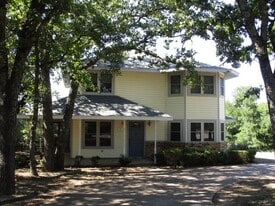 1311 Overlook Dr in Whitney, TX - Building Photo