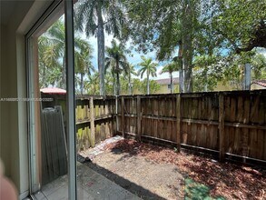 2621 SE 15th Pl in Homestead, FL - Building Photo - Building Photo