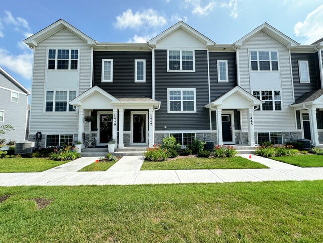 property at 1447 Yosemite Wy