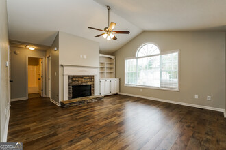 89 Summer Creek Pl in Dallas, GA - Building Photo - Building Photo