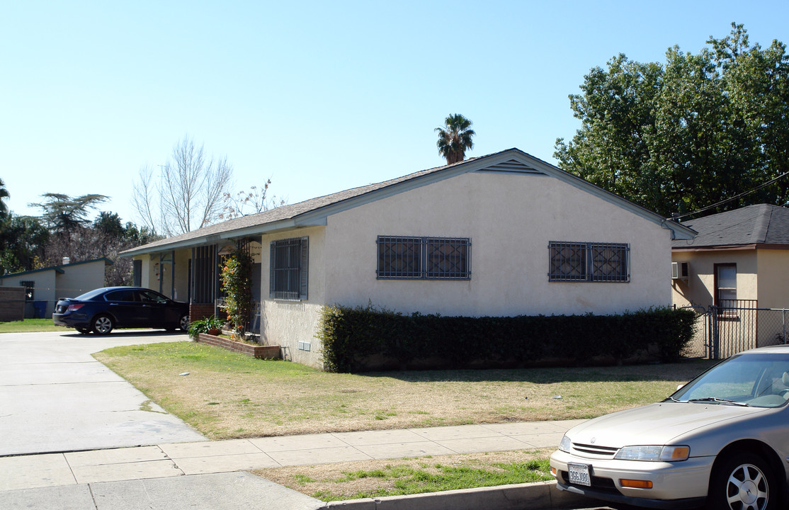 143 W 13th St in San Bernardino, CA - Building Photo