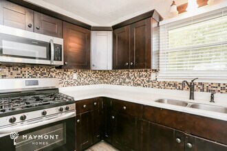 8 Silverwood Dr in Newnan, GA - Building Photo - Building Photo