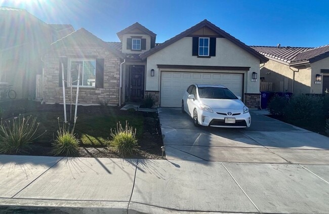 property at 659 Pinelli Dr
