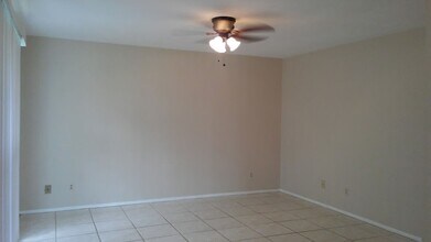 3300 Prince Edward Island Cir in Ft. Myers, FL - Building Photo - Building Photo