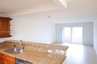 7815 Camino Real in Coral Gables, FL - Building Photo - Building Photo