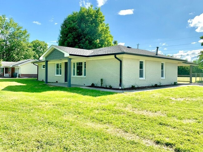 427 Wayne Dr in Hopkinsville, KY - Building Photo - Building Photo
