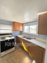 2057 Airport Hwy in Toledo, OH - Building Photo - Building Photo