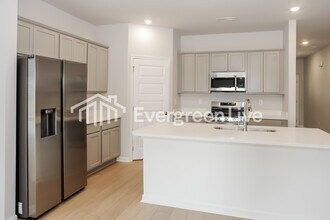 221 Shangrila Wy in Meridianville, AL - Building Photo - Building Photo