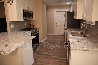 26618 S Pear Tree Dr in Sun Lakes, AZ - Building Photo - Building Photo