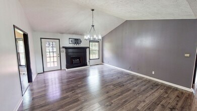 5515 Rising Ridge Dr in Hope Mills, NC - Building Photo - Building Photo