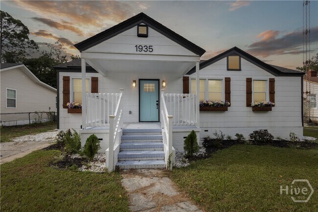 1935 Causton Bluff Rd in Savannah, GA - Building Photo - Building Photo