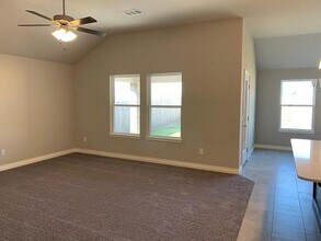 12621 NW 1st Terrace in Yukon, OK - Building Photo - Building Photo