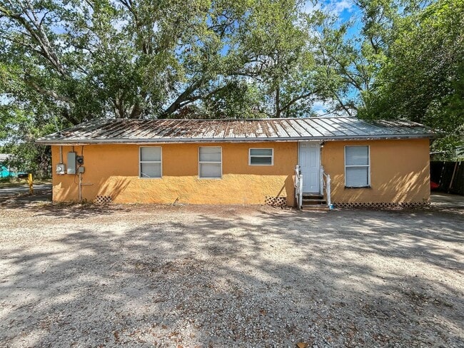 3105 N 75th St in Tampa, FL - Building Photo - Building Photo