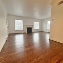 6904 Westchester Dr in Dallas, TX - Building Photo - Building Photo