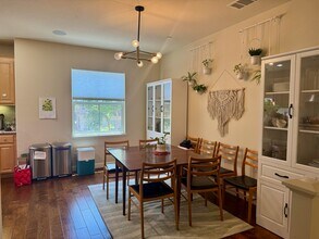 493 Magritte Way in Mountain View, CA - Building Photo - Building Photo