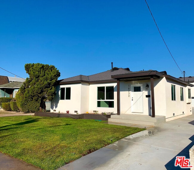 property at 16230 Gramercy Pl
