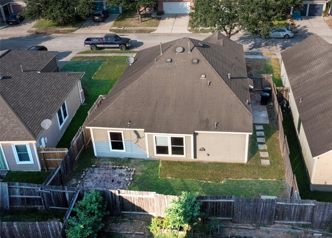 16611 Cheshire Grove Ln in Houston, TX - Foto de edificio - Building Photo