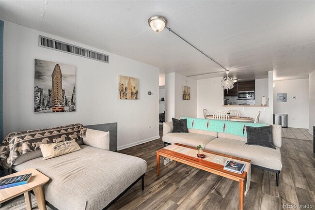 1020 15th St, Unit 12C in Denver, CO - Building Photo - Building Photo