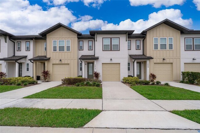 property at 1013 Plantation Ln