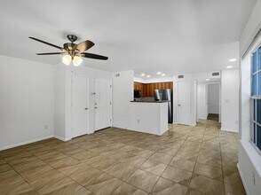 1050 Crystal Way in Delray Beach, FL - Building Photo - Building Photo