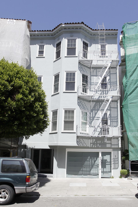 154 Mallorca Way in San Francisco, CA - Building Photo