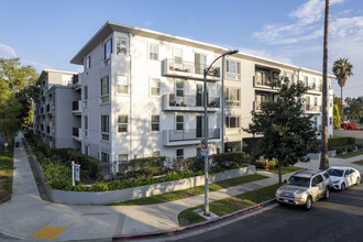 4820 Bellflower Ave in North Hollywood, CA - Building Photo - Primary Photo