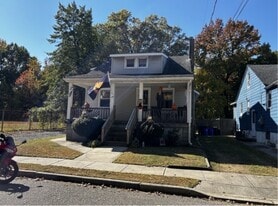 139 Leona Ave in Woodbury, NJ - Building Photo