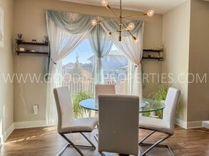 310 NE Bobcat Dr in Waukee, IA - Building Photo - Building Photo