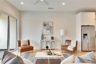 1937 E 38th 1/2 St in Austin, TX - Building Photo