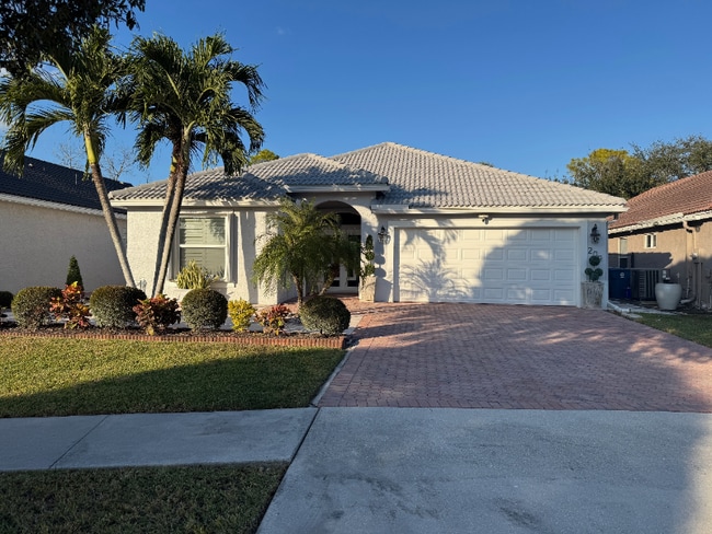 209 Preserve Ct in Royal Palm Beach, FL - Foto de edificio - Building Photo