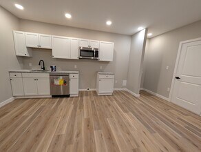 4250 Lancaster Ave in Philadelphia, PA - Building Photo - Building Photo