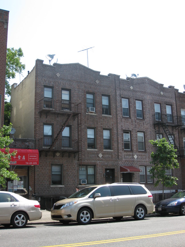 711 60th St in Brooklyn, NY - Building Photo - Building Photo