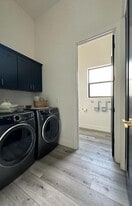 309 W Roseburg Ave in Modesto, CA - Building Photo