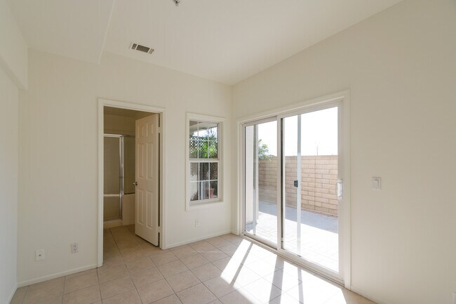 5445 Marine Ave in Lawndale, CA - Building Photo - Building Photo