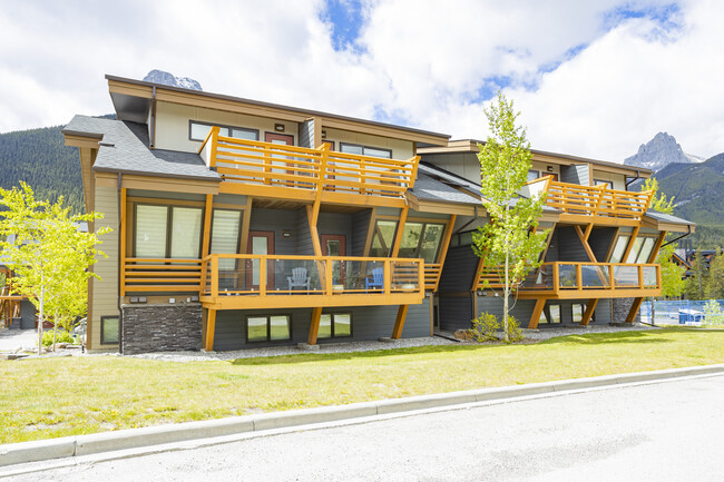 1101 Three Sisters Pky in Canmore, AB - Building Photo - Building Photo