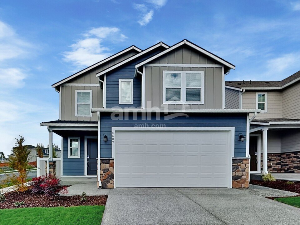 8609 49th Pl NE in Marysville, WA - Foto de edificio