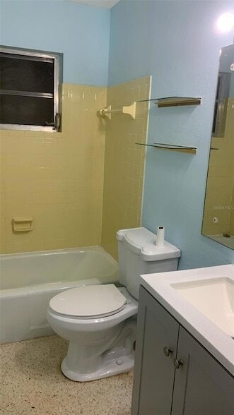 1765 Elinor Pl, Unit 4205-201 in Englewood, FL - Building Photo - Building Photo