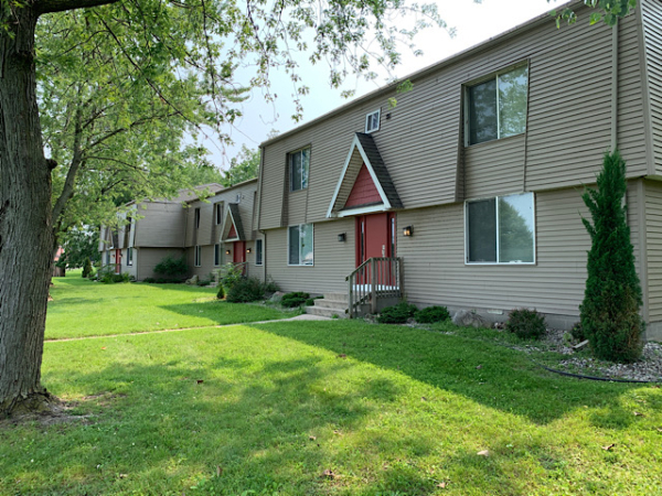 Rivers Edge Apartments in Alma, MI - Building Photo - Building Photo