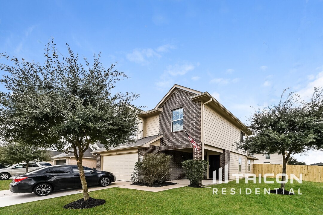 21439 Jamals Way in Houston, TX - Building Photo