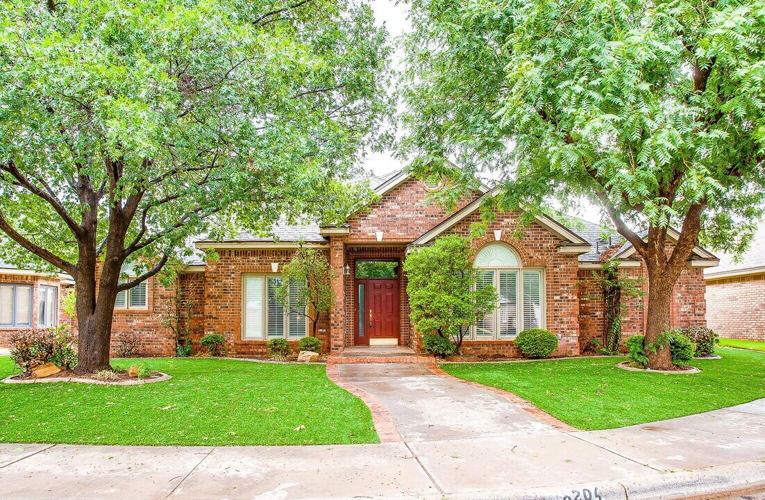 8204 Dover Ave in Lubbock, TX - Building Photo