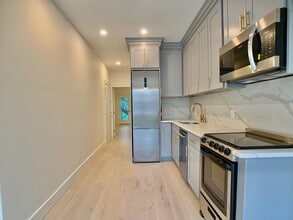 310 Madison St in Hoboken, NJ - Building Photo - Building Photo