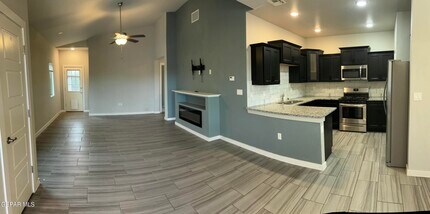 10129 Red Vly in Socorro, TX - Building Photo - Building Photo