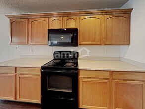 19446 Prairie Crossing Dr in Noblesville, IN - Building Photo - Building Photo