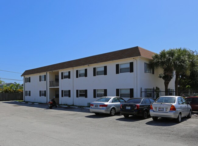 1401 NE 17th Ct in Fort Lauderdale, FL - Foto de edificio - Building Photo