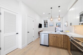 33 Fairmount Ave in Philadelphia, PA - Building Photo - Building Photo